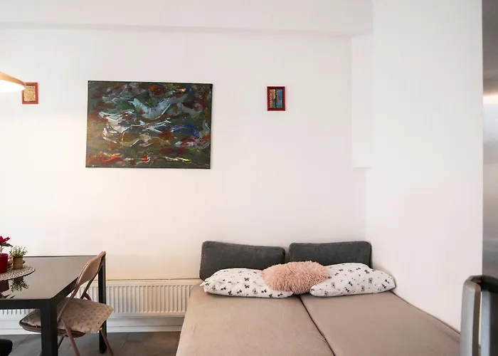 Apartment Great For Couples Or Small Families Laibach