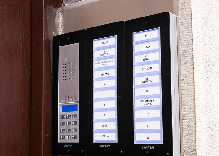 Great For Couples Or Small Families Apartment *