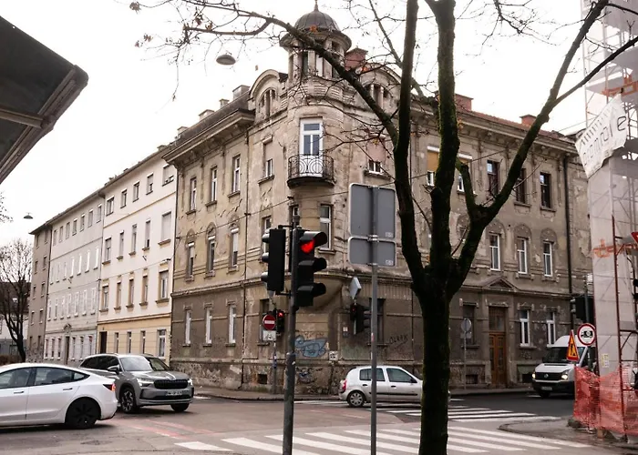 Great For Couples Or Small Families Apartma